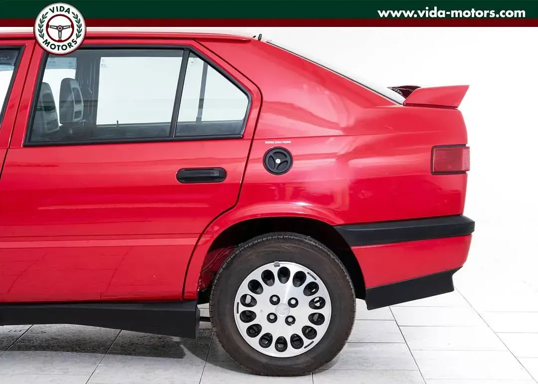 Usata Alfa Romeo 33 90 CV (66 kW) 1992 Rosso Berlina