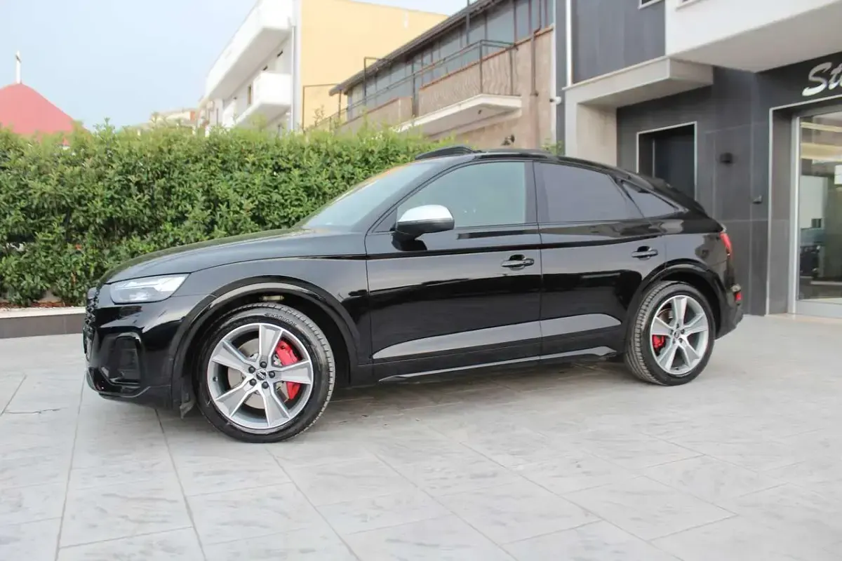 Usata Audi SQ5 Sportback Sport 341 CV (250 kW) 2023 Brillantschwartz metallic SUV