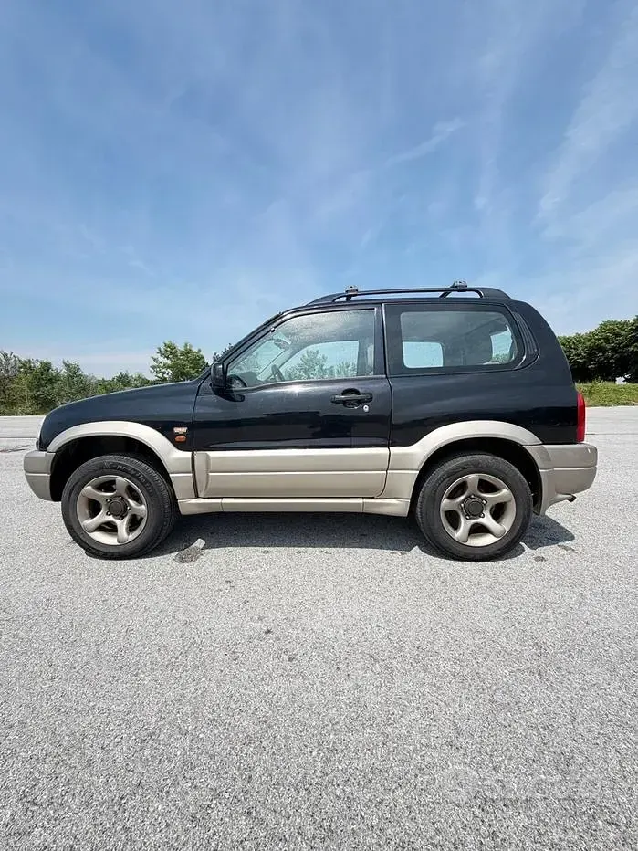 Usata Suzuki Grand Vitara 94 CV (69 kW) 2001 Nero SUV