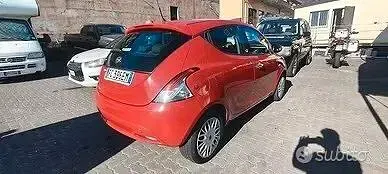 Usata Lancia Ypsilon Platinum 69 CV (50 kW) 2016 Rosso Utilitaria