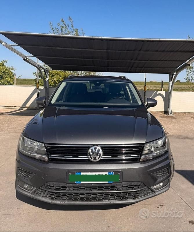 Usata VW Tiguan Business 150 CV (110 kW) 2018 Grigio SUV