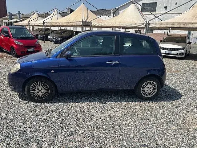 Usata Lancia Ypsilon 60 CV (44 kW) 2007 Blu Utilitaria