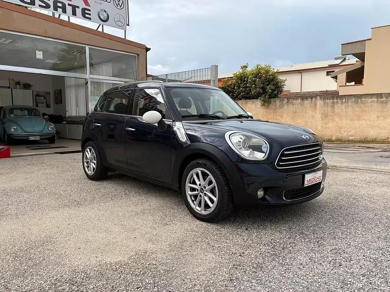 Usata Mini Cooper D 112 CV (82 kW) 2016 Blu Utilitaria