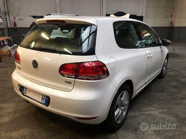 Usata VW Golf VI Comfortline 122 CV (89 kW) 2009 Bianco Utilitaria