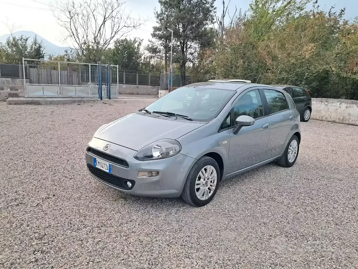 Usata Fiat Punto Dynamic 69 CV (50 kW) 2012 Utilitaria
