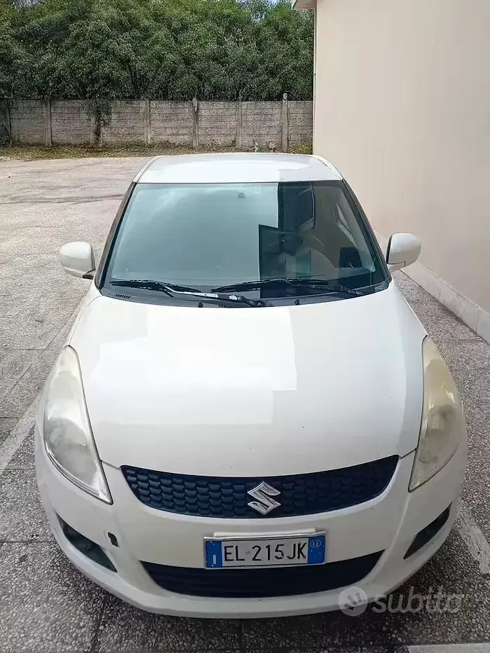 Usata Suzuki Swift 75 CV (55 kW) 2012 Bianco Utilitaria