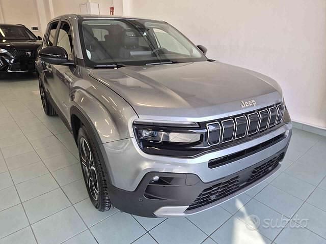 Usata Jeep Avenger Summit 101 CV (74 kW) 2025 Nero metallizzato SUV