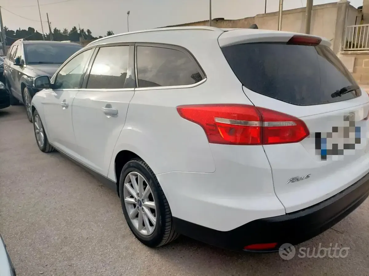 Usata Ford Focus Titanium 120 CV (88 kW) 2018 Bianco Station wagon