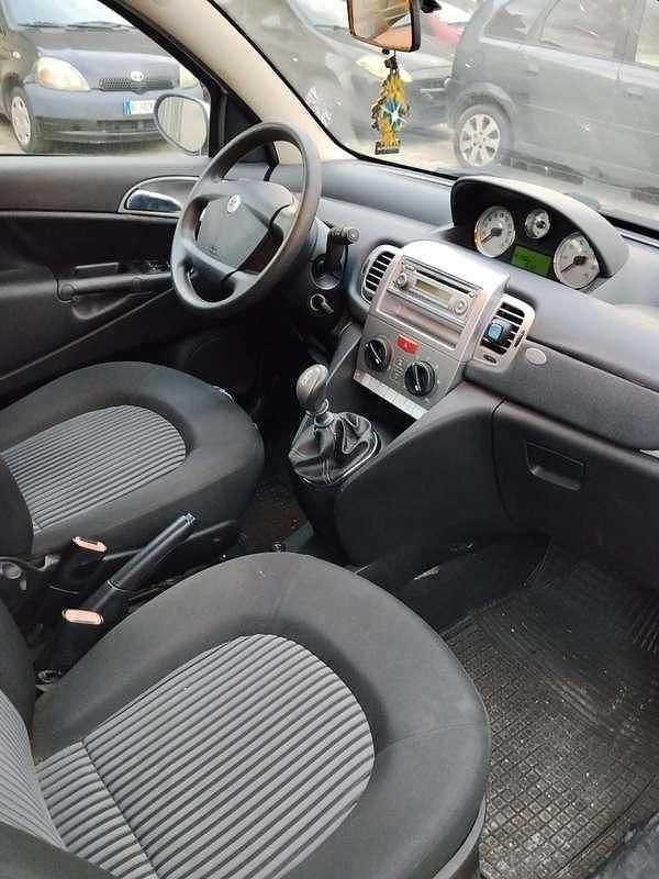 Usata Lancia Ypsilon 60 CV (44 kW) 2000 Utilitaria