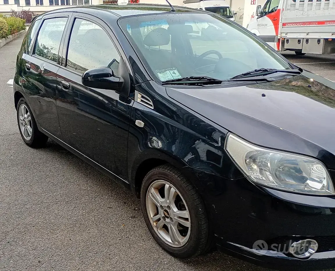 Usata Chevrolet Aveo 84 CV (61 kW) 2009 Nero Berlina
