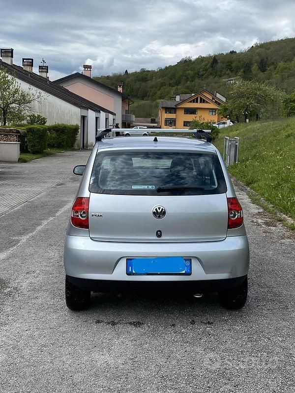 Usata VW Fox 54 CV (39 kW) 2008 Grigio Utilitaria