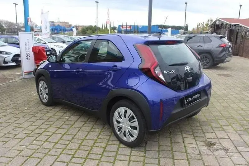 Usata Toyota Aygo X Active 72 CV (52 kW) 2025 Bluazzurro SUV