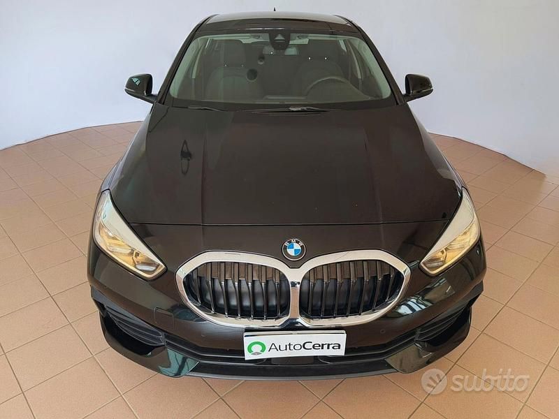 Usata BMW 118 Advantage 150 CV (110 kW) 2020 Nero Utilitaria
