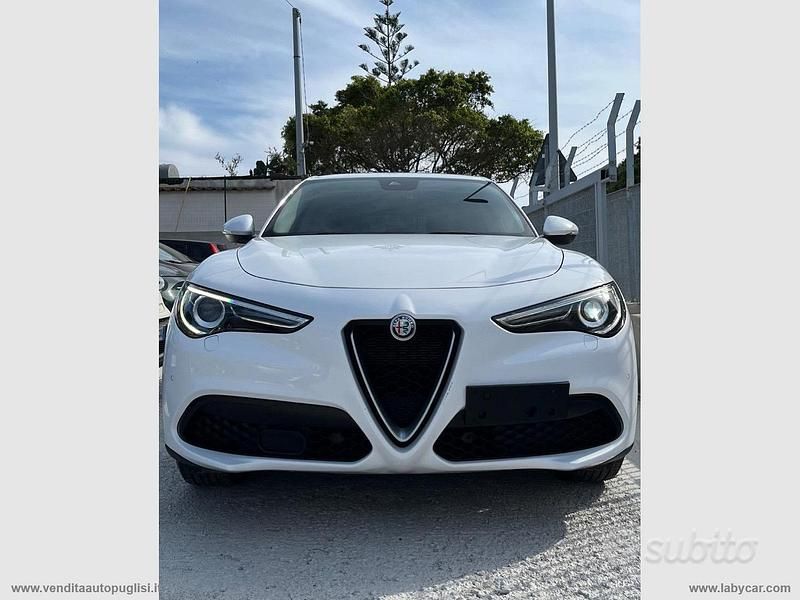 Bianco Usata 2019 Alfa Romeo Stelvio SUV | 22.950 € (Buon prezzo) - Immagine 1/4