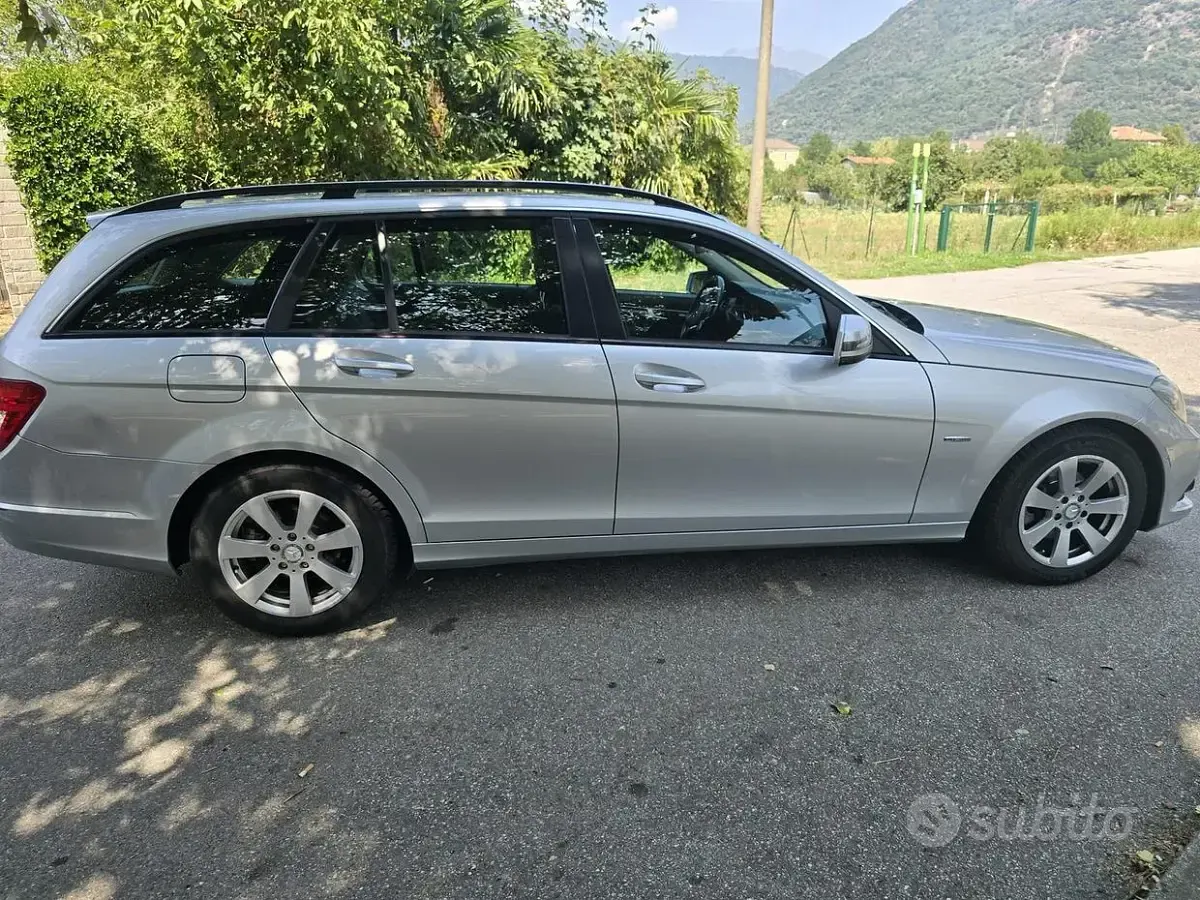 Usata Mercedes C200 136 CV (100 kW) 2013 Grigio Station wagon