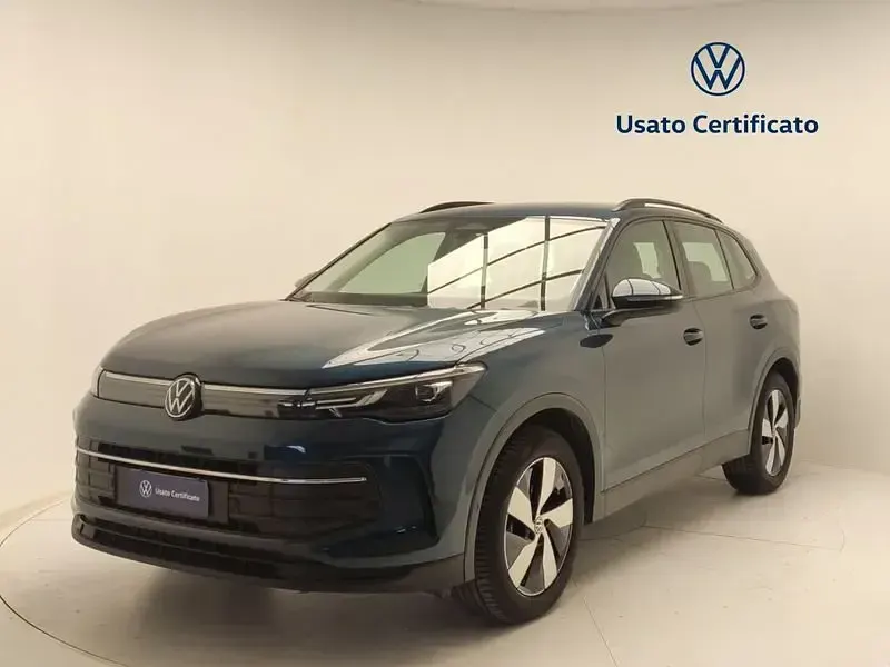 Usata VW Tiguan Life 204 CV (150 kW) 2024 Blu/azzurro SUV