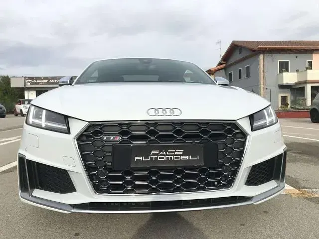 Usata Audi TTS 320 CV (235 kW) 2024 Bianco metallizzato Berlina