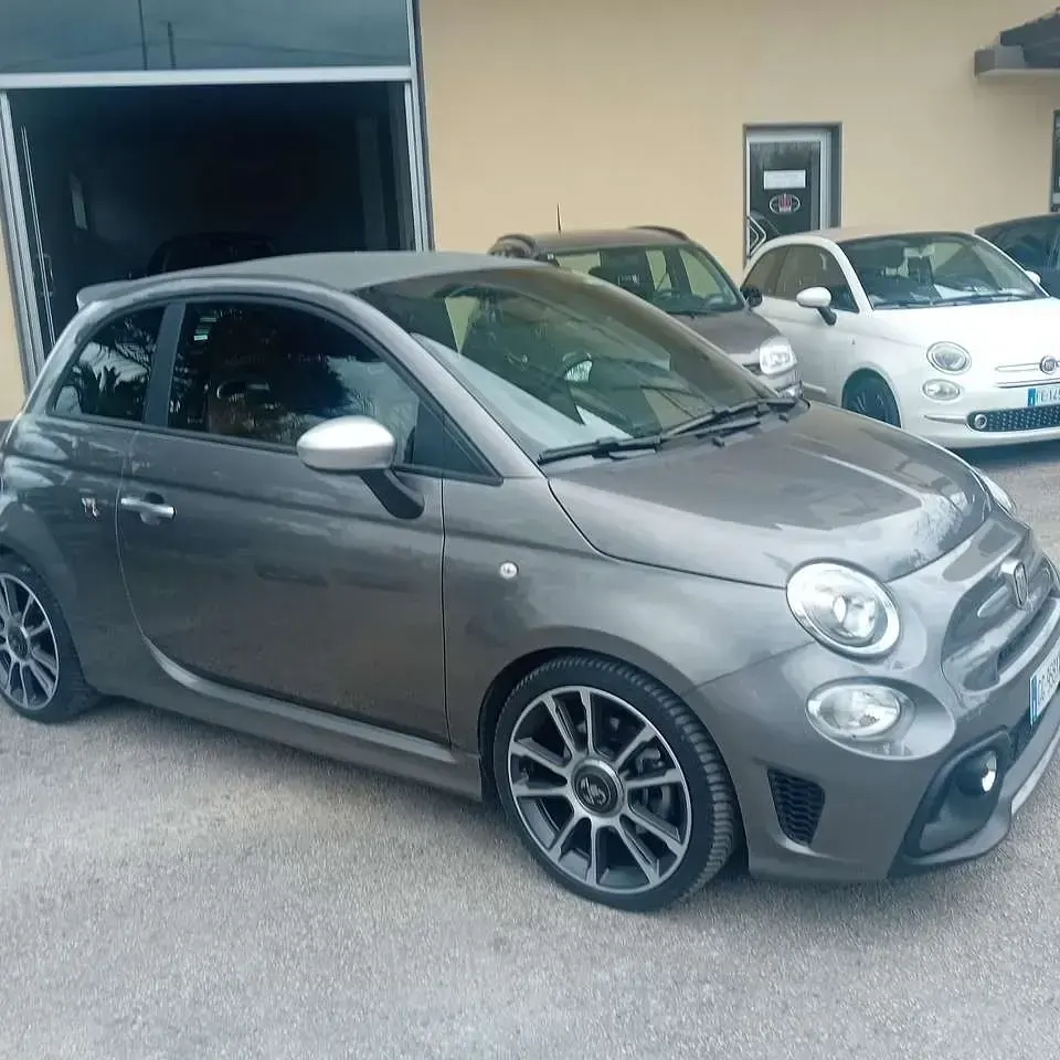 Usata Abarth 595C Turismo 165 CV (121 kW) 2022 Grigio Cabrio