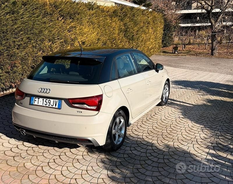 Usata Audi A1 Sportback 90 CV (66 kW) 2018 Grigio Utilitaria