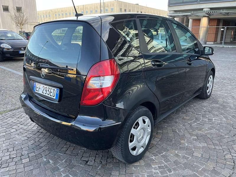 Usata Mercedes A180 109 CV (80 kW) 2011 Monovolume