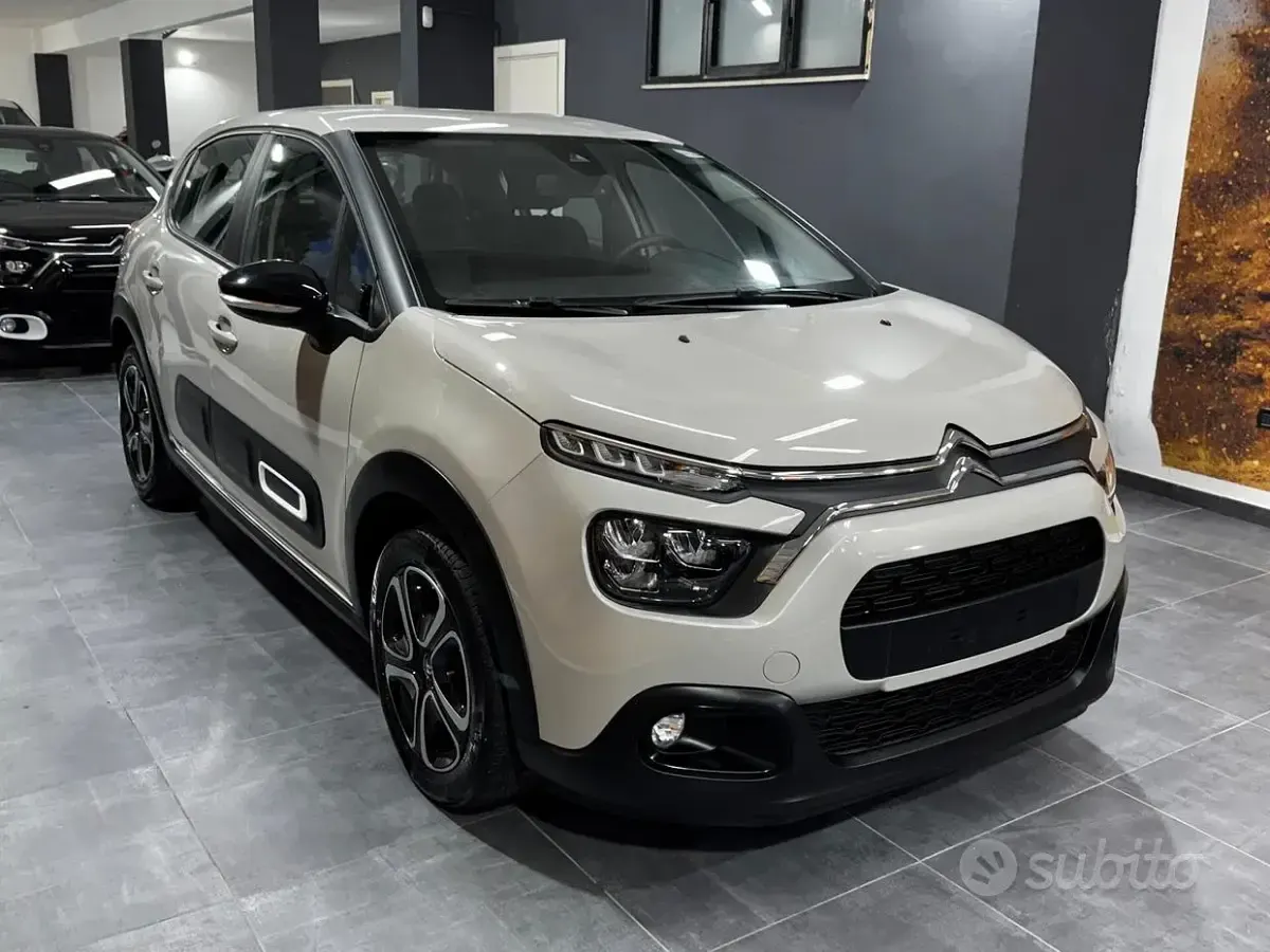 Usata Citroën C3 PureTech 83 CV (61 kW) 2024 Grigio Berlina
