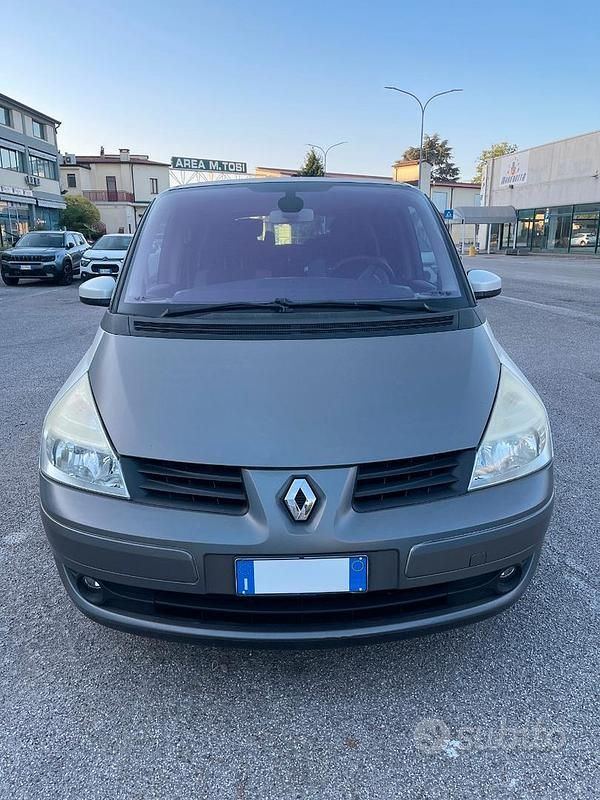 Usata Renault Espace Initiale 130 CV (95 kW) 2007 Grigio Monovolume
