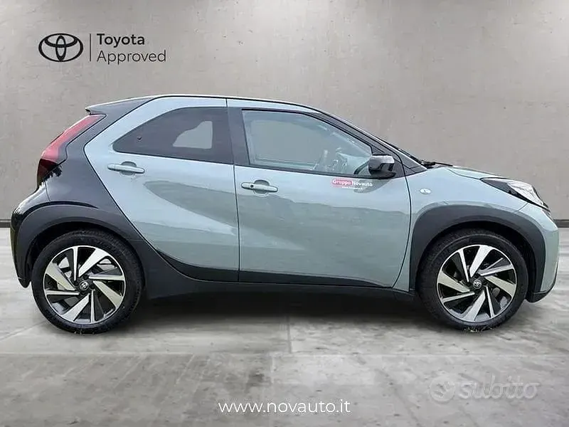 Usata Toyota Aygo X Lounge 72 CV (52 kW) 2024 Verde SUV