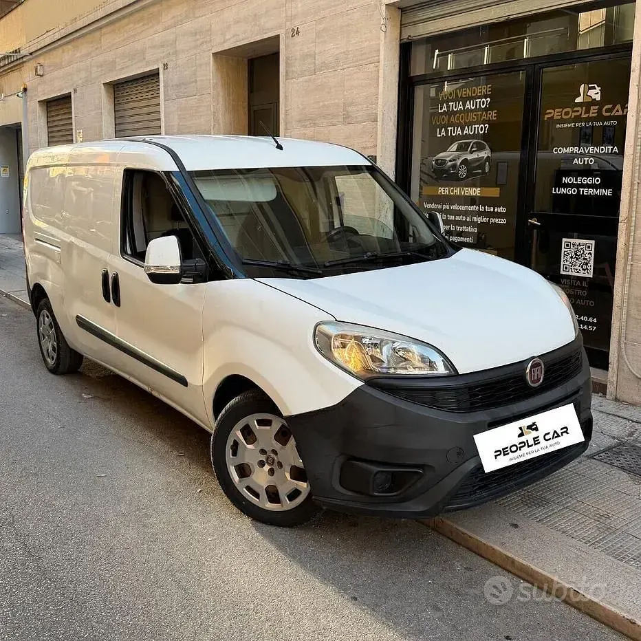 Usata Fiat Doblò 120 CV (88 kW) 2015 Bianco Monovolume