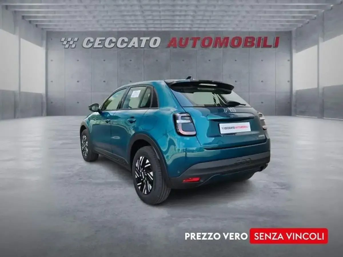 Nuova Fiat 600 Pop 110 CV (80 kW) 2026 Verde SUV