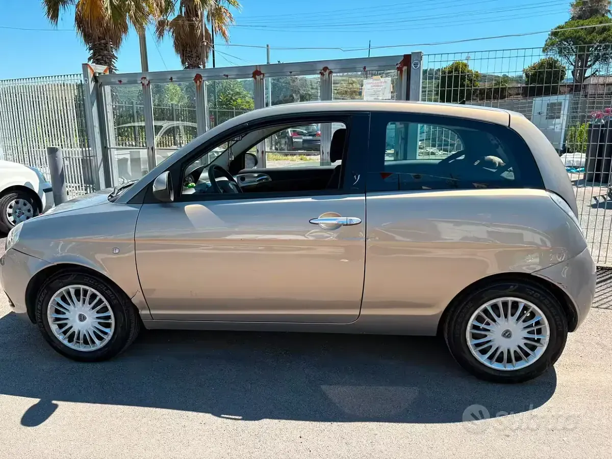 Usata Lancia Ypsilon 69 CV (50 kW) 2010 Utilitaria