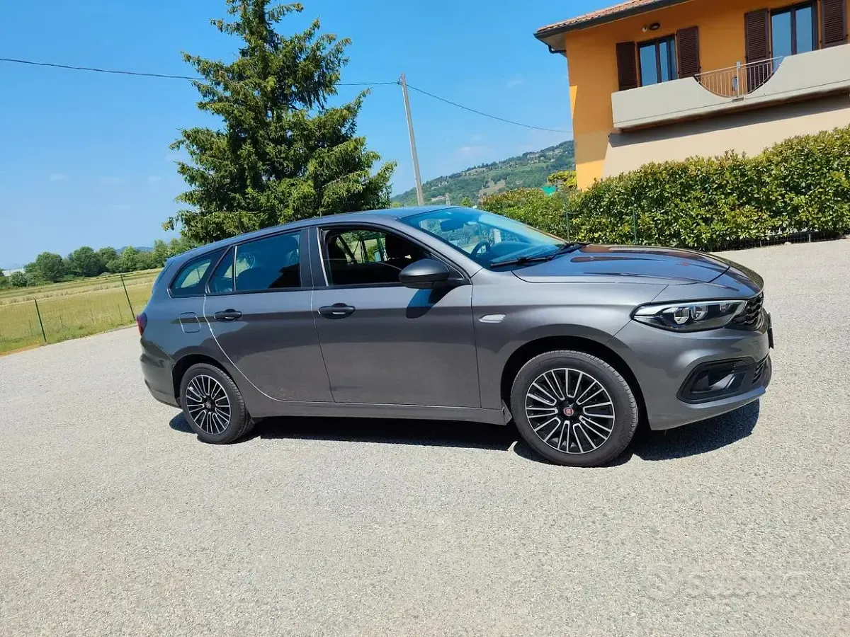 Usata Fiat Tipo 80 CV (58 kW) 2023 Grigio Station wagon