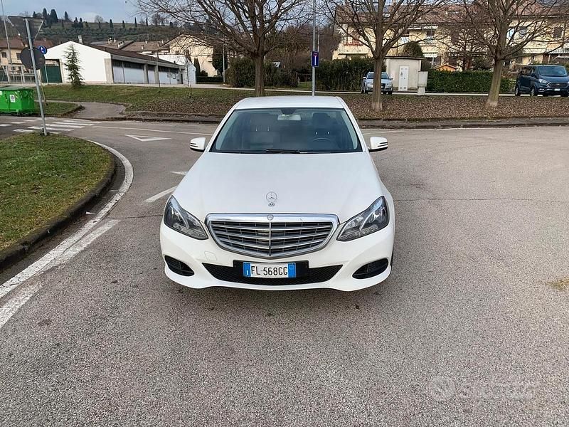 Gebraucht Mercedes E200 Executive 136 PS (100 kW) 2013 Weiß Limousine