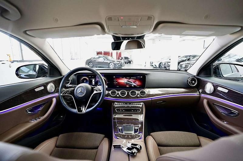 Usata Mercedes E220 160 CV (117 kW) 2021 Nero Berlina