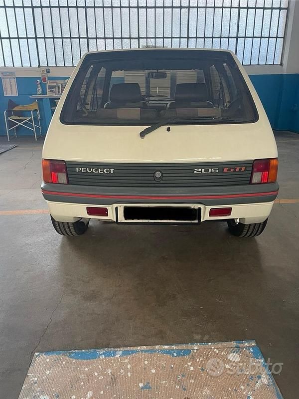 Usata Peugeot 205 GTi 128 CV (94 kW) 1987 Berlina
