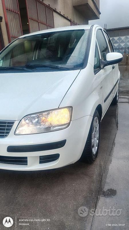 Usata Fiat Idea 95 CV (69 kW) 2011 Bianco Monovolume