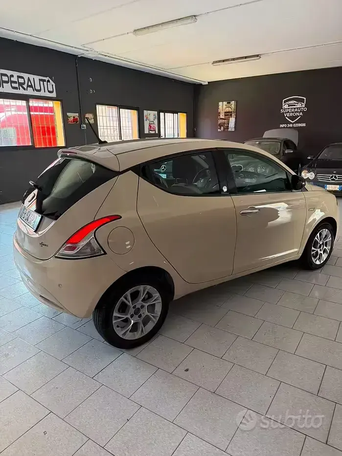 Usata Lancia Ypsilon S 95 CV (69 kW) 2015 Beige Utilitaria