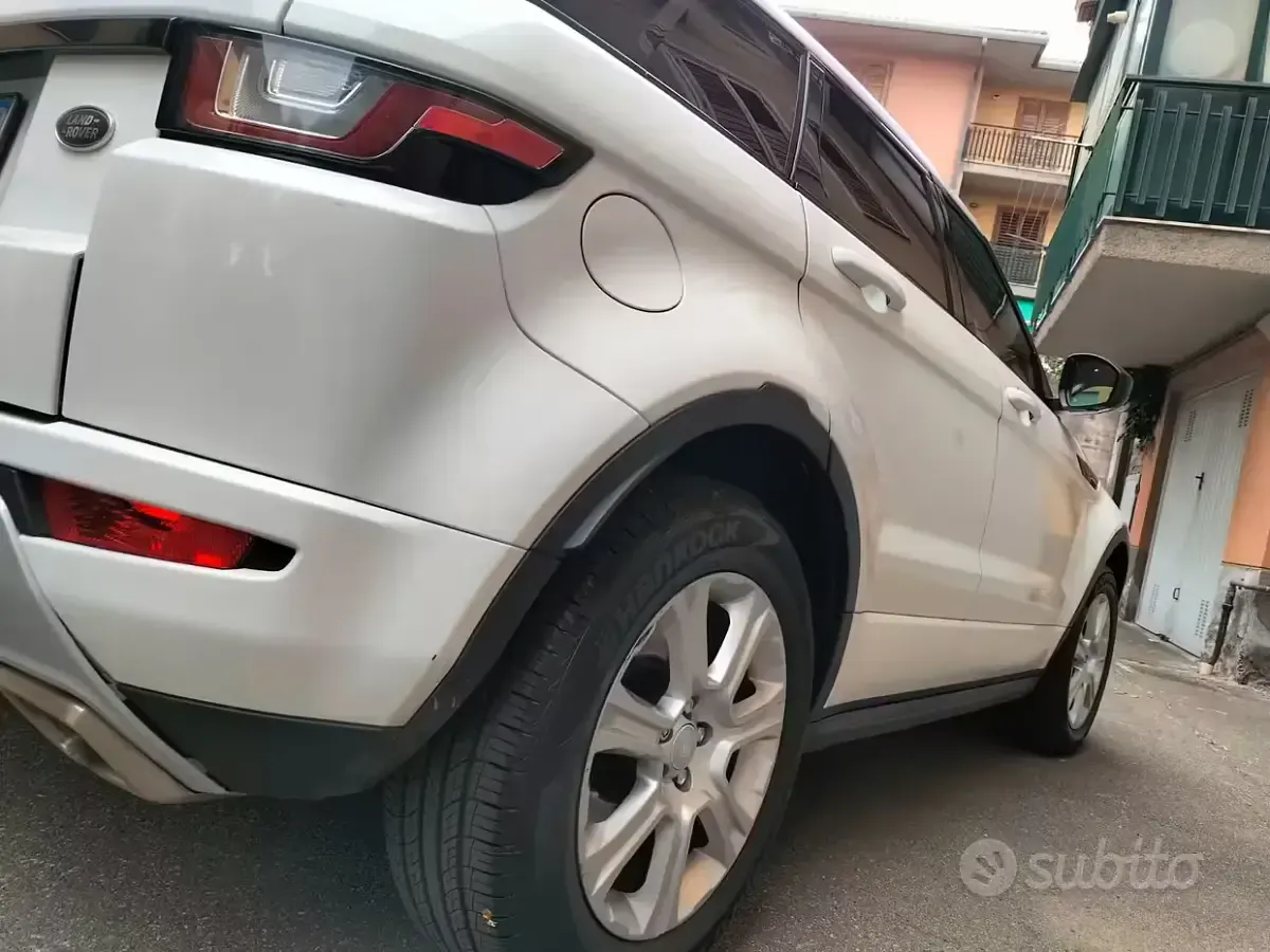 Usata Land Rover Range Rover evoque 2017 Bianco SUV