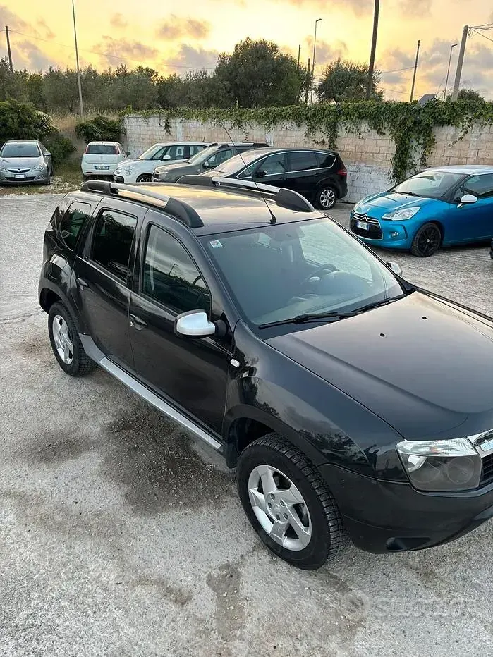 Usata Dacia Duster 110 CV (80 kW) 2012 Nero SUV