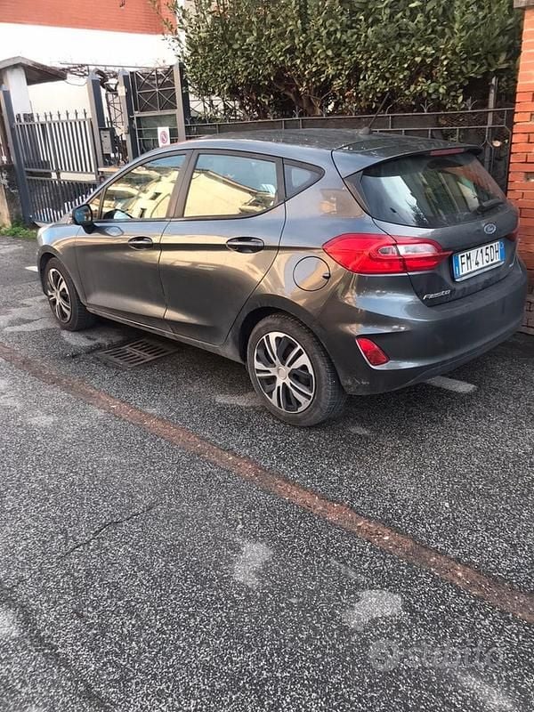Usata Ford Fiesta 2017 Grigio Utilitaria