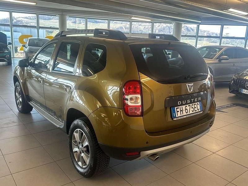 Usata Dacia Duster Lauréate 110 CV (80 kW) 2017 Bronzo SUV