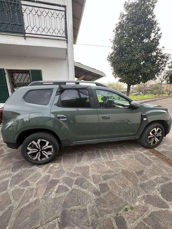 Usata Dacia Duster Journey 101 CV (74 kW) 2023 Verde SUV