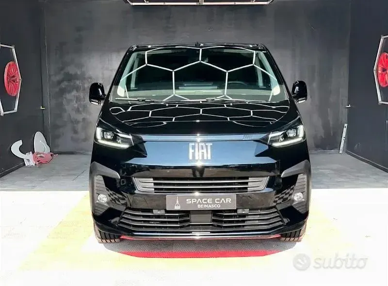 Usata Fiat E-Ulysse 130 kW (177 CV) 2025 Nero Monovolume