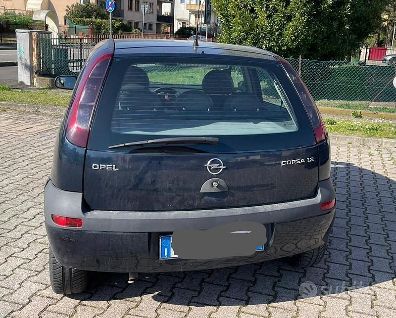 Usata Opel Corsa 75 CV (55 kW) 2002 Blu Utilitaria