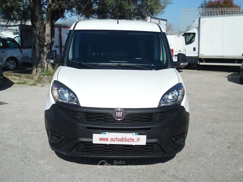 Usata Fiat Doblò Easy 95 CV (69 kW) 2021 Bianco Monovolume