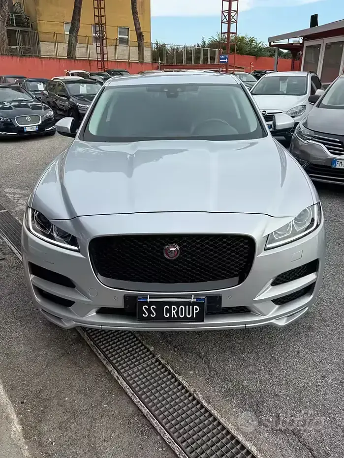 Usata Jaguar F-Pace Portfolio 241 CV (177 kW) 2018 Grigio SUV
