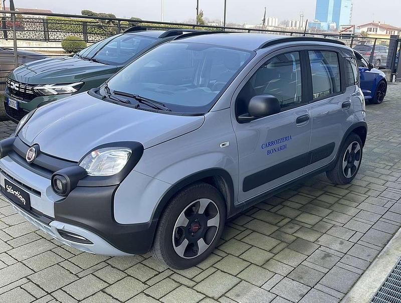 Usata Fiat Panda Cross Cross 69 CV (50 kW) 2023 Other Utilitaria