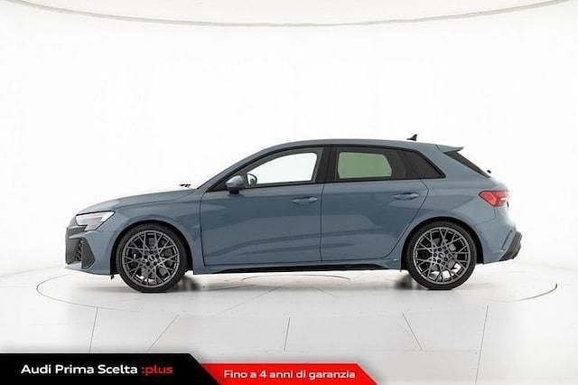 Usata Audi RS3 Sportback Comfort 400 CV (294 kW) 2025 Grigio kemora metallizzato Utilitaria