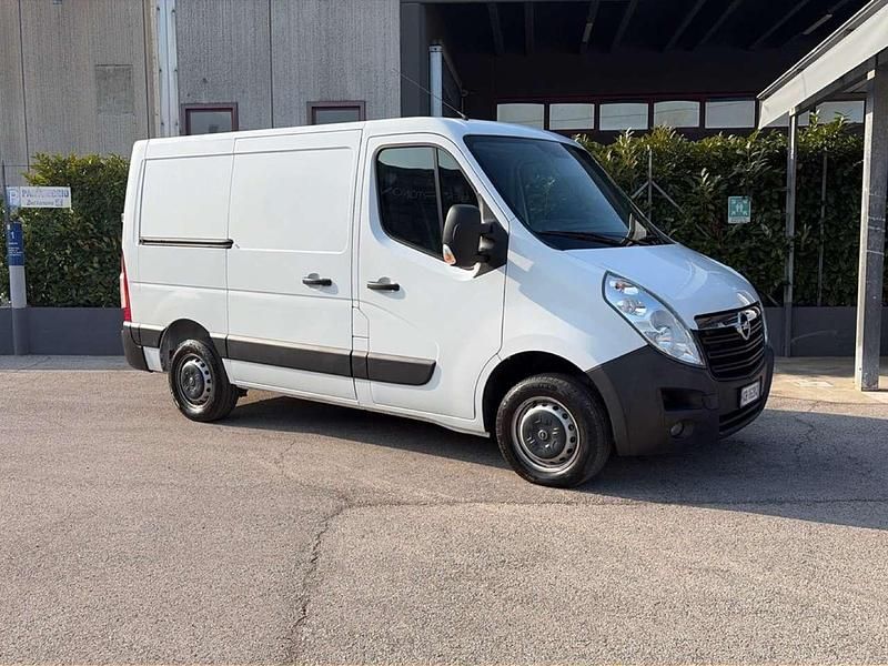 Usata Opel Movano 110 CV (80 kW) 2020 Bianco Monovolume