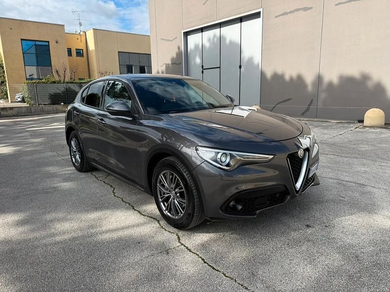 Usata Alfa Romeo Stelvio 179 CV (131 kW) 2018 Grigio SUV