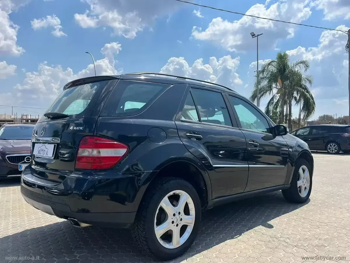 Usata Mercedes ML280 190 CV (139 kW) 2007 Nero SUV
